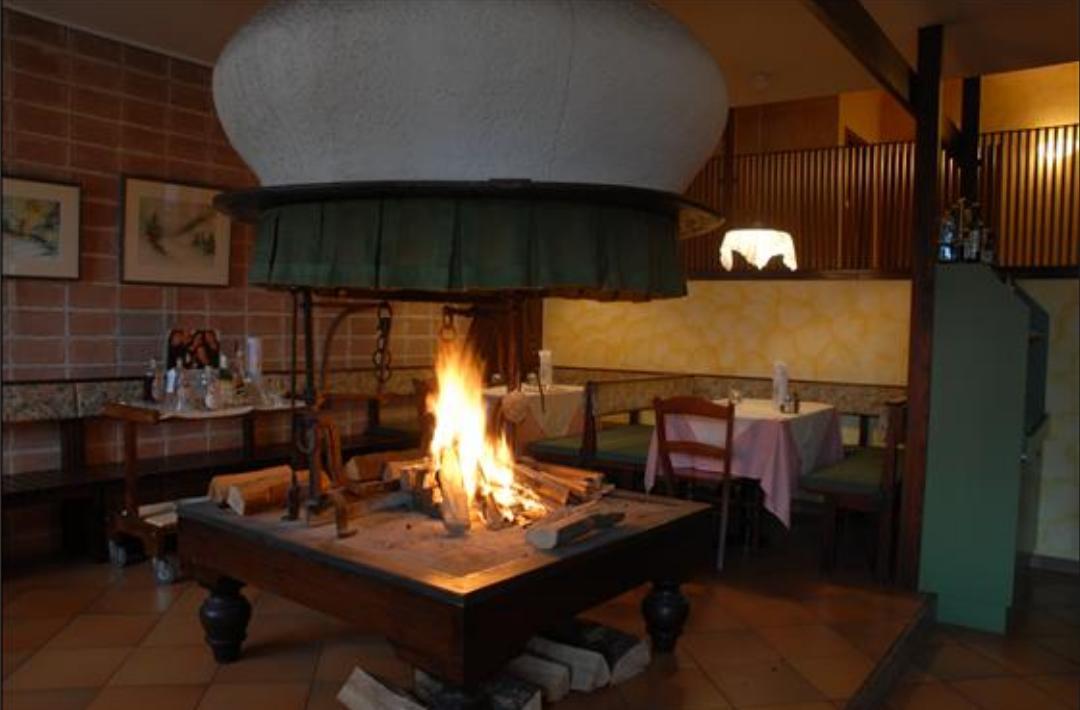 Hotel La Rosa Tolmezzo Εξωτερικό φωτογραφία